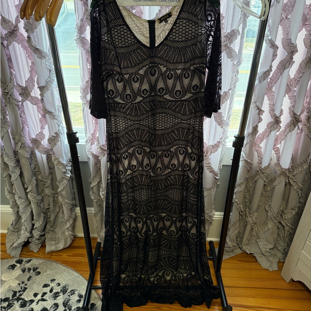 Miusol Black Geometric Lace Maxi Dress